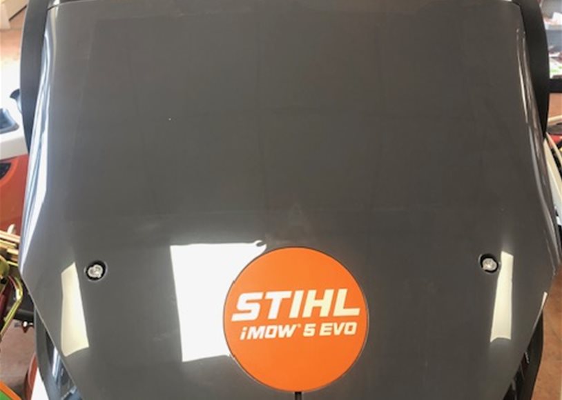 Stihl IMOW 6 EVO Robotic Mower - Image 2