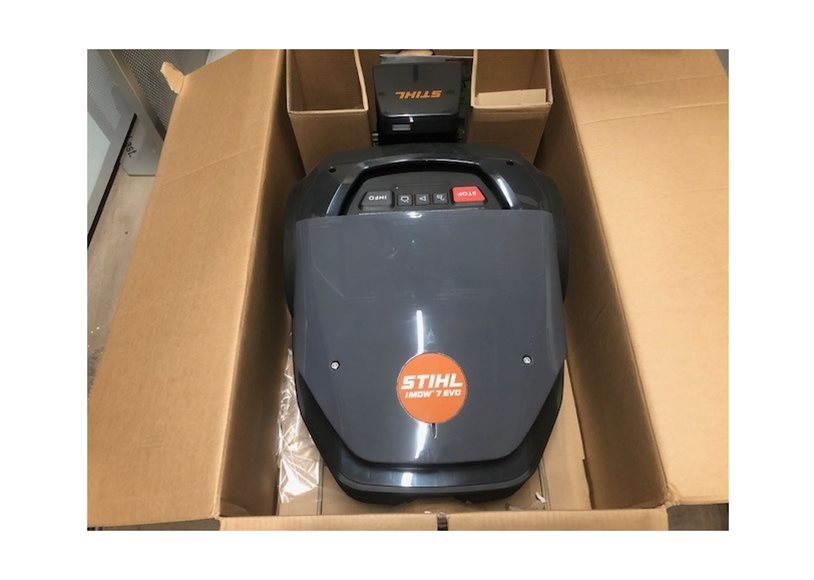 Stihl IMOW 7 EVO Robotic Mower - Image 2