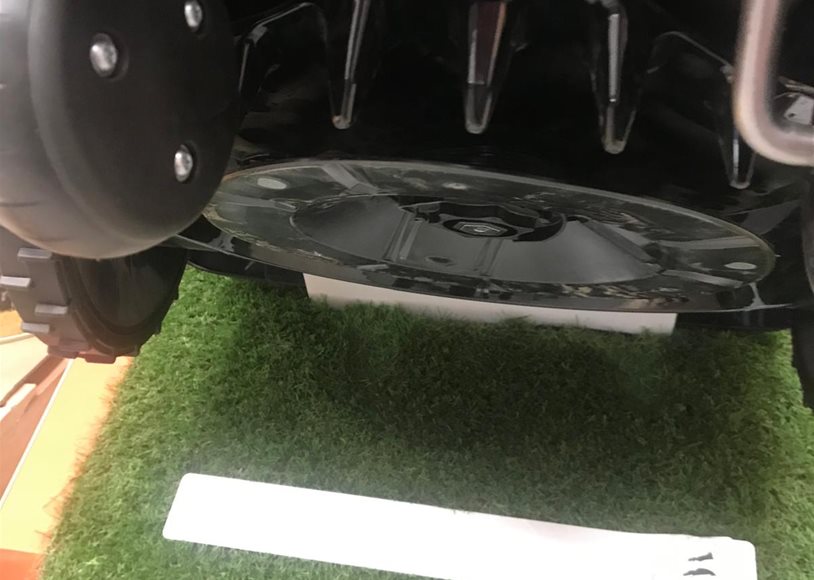 Stihl IMOW 7 EVO Robotic Mower - Image 3