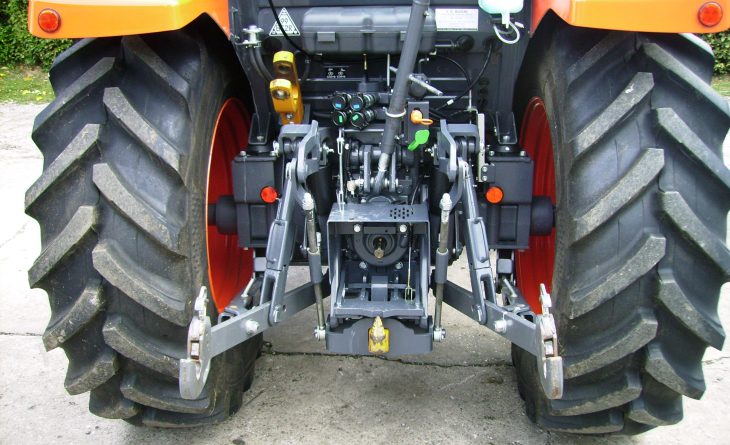 2023 2023 - Kubota M4-063 4wd Hydraulic Shuttle, 40K, Creep speed, Air Con, ONLY 336 hours. - Image 7