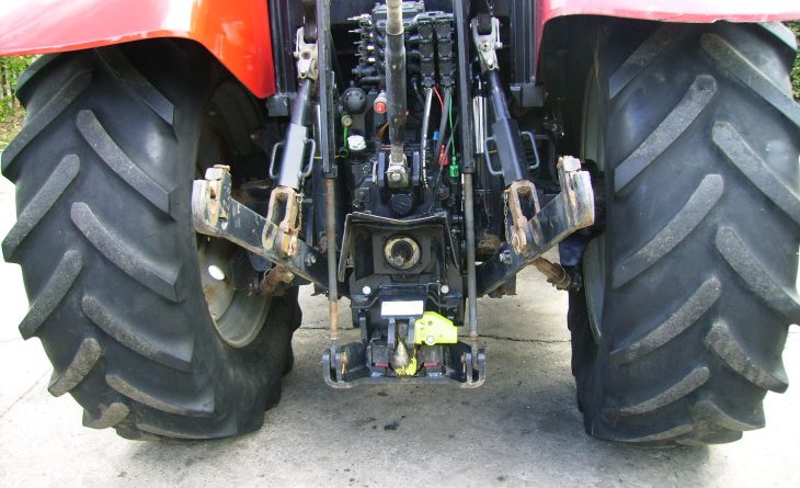 2015 Case Maxxum 110 4wd Tractor, Full suspension, 40K, Air Con, Weights, 2015 and Only 7,400 hours. - Image 6