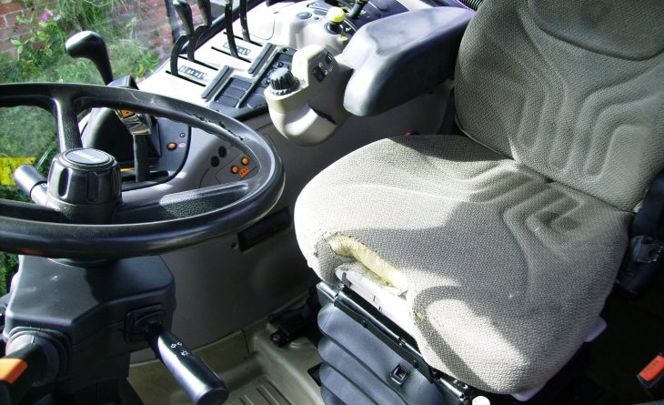 2015 Case Maxxum 110 4wd Tractor, Full suspension, 40K, Air Con, Weights, 2015 and Only 7,400 hours. - Image 11