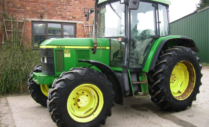 2002 John Deere 6210 4wd SE, 16/16 Power Quad Transmission 38 K/PH, Air Con, 2002, Very tidy. SOLD - Image 2