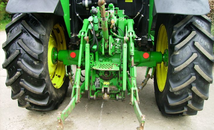 2002 John Deere 6210 4wd SE, 16/16 Power Quad Transmission 38 K/PH, Air Con, 2002, Very tidy. SOLD - Image 6