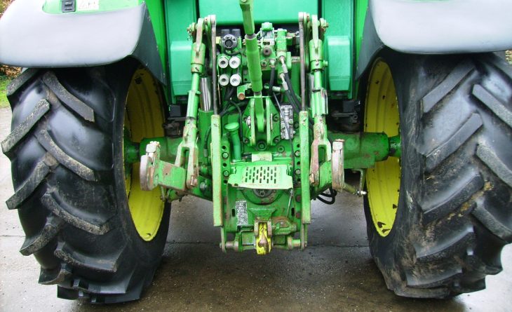 2002 John Deere 6420S 4wd Tractor, Power Quad, 40K, TLS, Only 6,156 hours, Year: 2002, Very Tidy. SOLD - Image 6