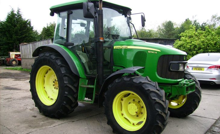2009 John Deere 5090R 4wd Power Shuttle, Power Quad 40K, 90 HP, Air Conditioning, Straight and Very tidy - Image 2