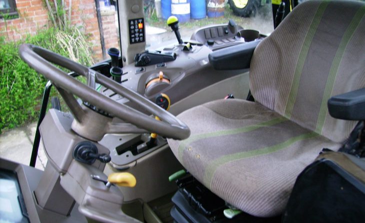 2009 John Deere 5090R 4wd Power Shuttle, Power Quad 40K, 90 HP, Air Conditioning, Straight and Very tidy - Image 8