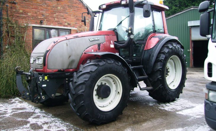2005 Valtra T150 4wd HiTech Power shuttle, 50k, Air brakes, 150 hp, 2005, 8,400 hours. SOLD - Image 3
