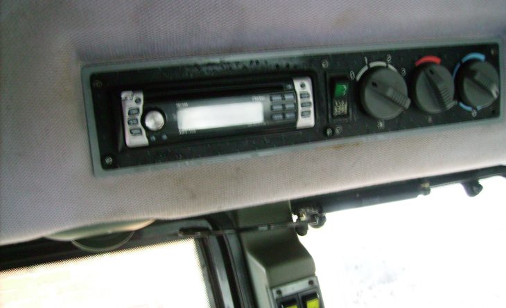 2005 Valtra T150 4wd HiTech Power shuttle, 50k, Air brakes, 150 hp, 2005, 8,400 hours. SOLD - Image 13