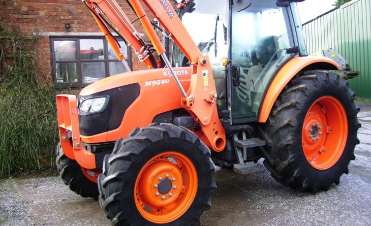 2012 Kubota M9540 4wd c/w Kubota LA1353EC Self Levelling Power loader, 2012, 3,074 hours. SOLD - Image 4