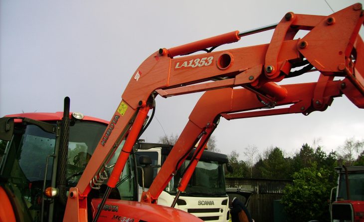 2012 Kubota M9540 4wd c/w Kubota LA1353EC Self Levelling Power loader, 2012, 3,074 hours. SOLD - Image 9
