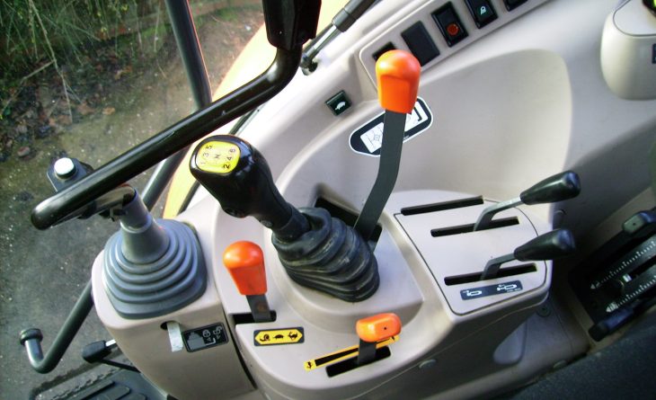 2012 Kubota M9540 4wd c/w Kubota LA1353EC Self Levelling Power loader, 2012, 3,074 hours. SOLD - Image 11