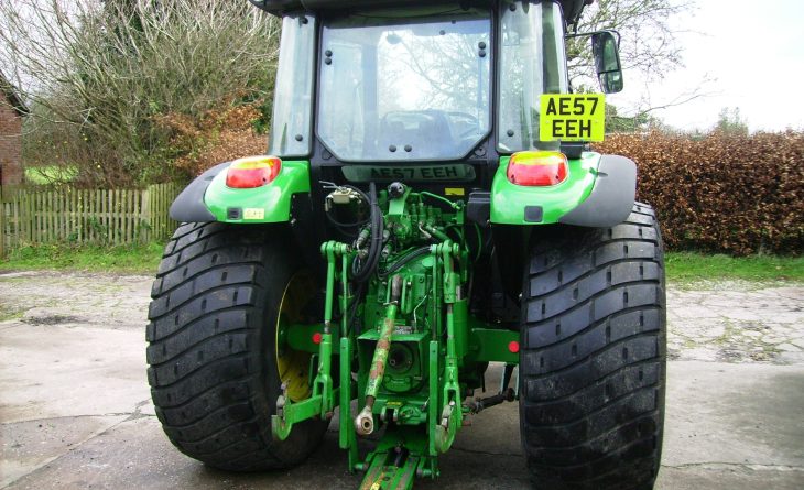 2007 John Deere 5720 4wd Power Quad, 40K, Air Con, Front linkage and PTO, Creep speed, 2007. SOLD - Image 5