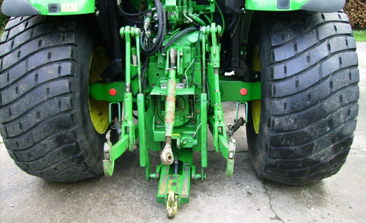 2007 John Deere 5720 4wd Power Quad, 40K, Air Con, Front linkage and PTO, Creep speed, 2007. SOLD - Image 6
