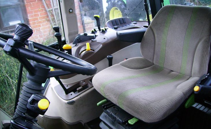 2007 John Deere 5720 4wd Power Quad, 40K, Air Con, Front linkage and PTO, Creep speed, 2007. SOLD - Image 10