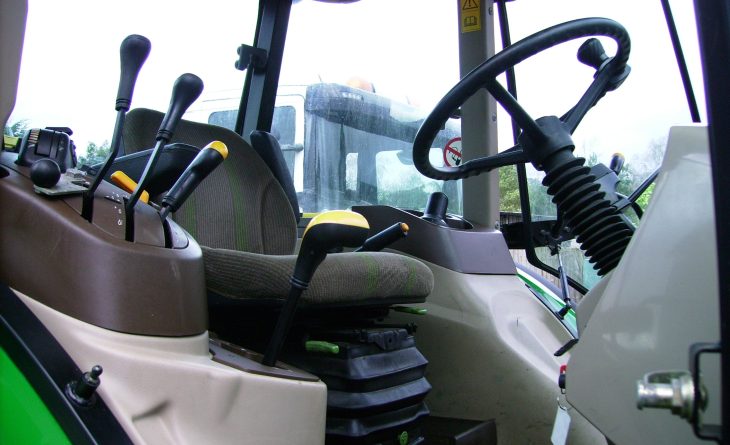 2007 John Deere 5720 4wd Power Quad, 40K, Air Con, Front linkage and PTO, Creep speed, 2007. SOLD - Image 19
