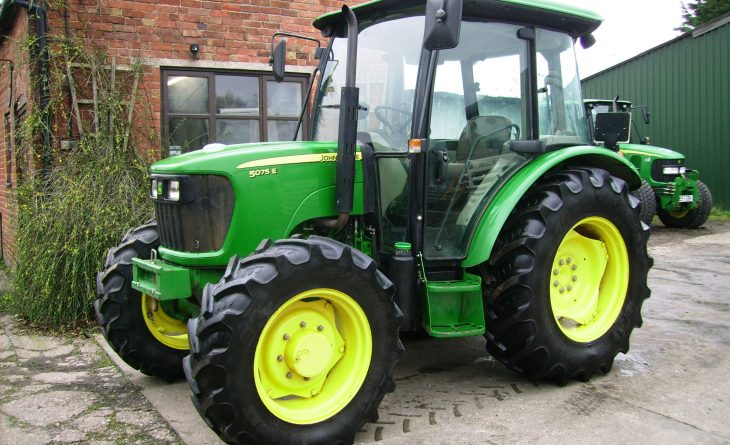 2016 John Deere 5075E 4wd 12/12 Powrreverser, 2016 with Only 2,621 hours. SOLD - Image 3