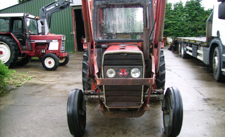 1981 Massey Ferguson 240 2wd c/w Massey Ferguson 80 Loader SOLD - Image 5