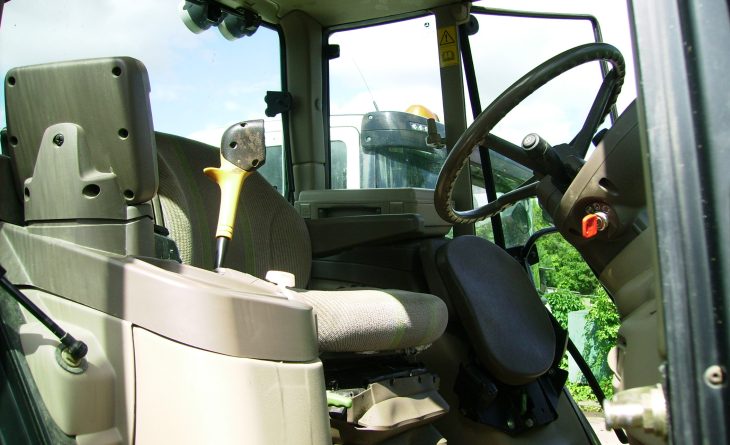 2009 John Deere 6330 4wd Premium, Auto Quad Plus, TLS Front Axle Suspension, 40K SOLD - Image 15