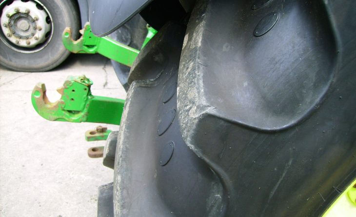2009 John Deere 6330 4wd Premium, Auto Quad Plus, TLS Front Axle Suspension, 40K SOLD - Image 17