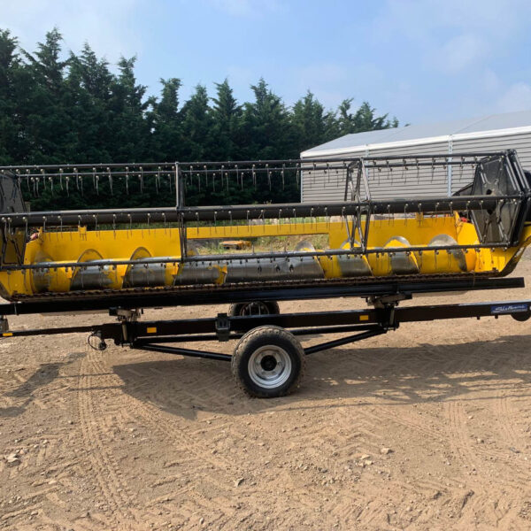 USED New Holland TC5070 Combine Harvester For Sale - Image 18