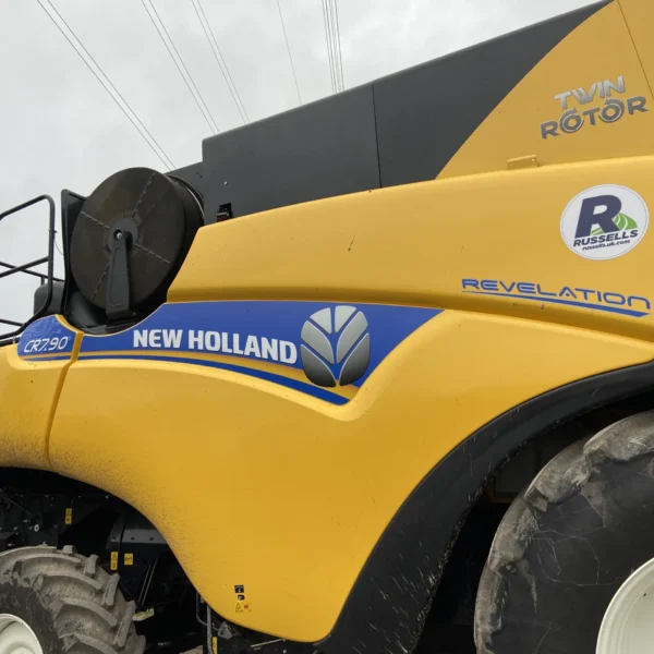 New Holland CR7.90 Combine Harvester - Image 38