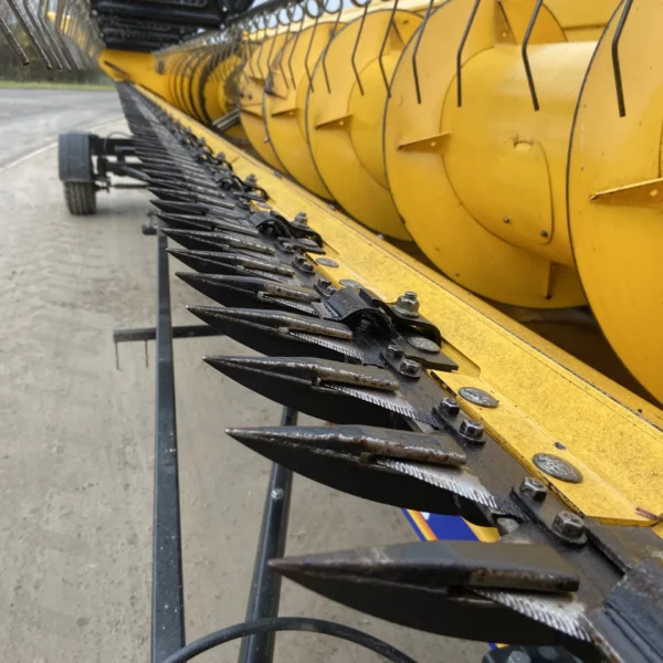 New Holland CR7.90 Combine Harvester - Image 45