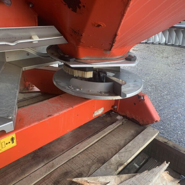 USED Kuhn Axis 30.1 Fertiliser Spreader For Sale - Image 7