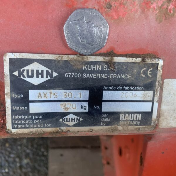 USED Kuhn Axis 30.1 Fertiliser Spreader For Sale - Image 12