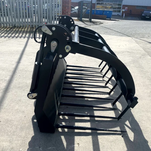 Manitou FFGR 2100 Manure Fork with Grapple - Image 9