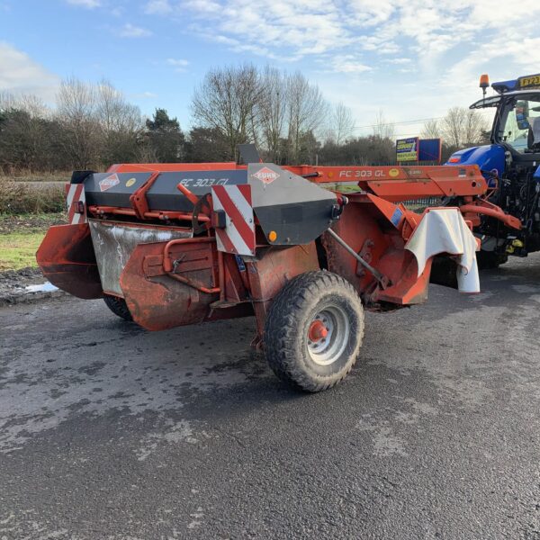 USED Kuhn FC 303GL Mower Conditioner For Sale - Image 3