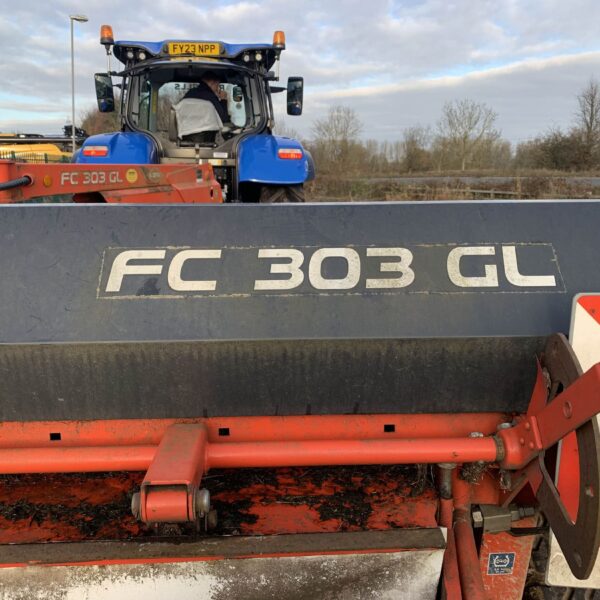 USED Kuhn FC 303GL Mower Conditioner For Sale - Image 13