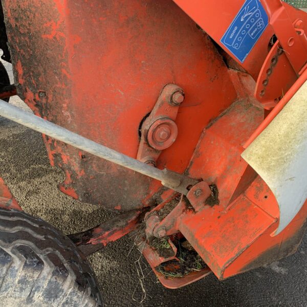 USED Kuhn FC 303GL Mower Conditioner For Sale - Image 15