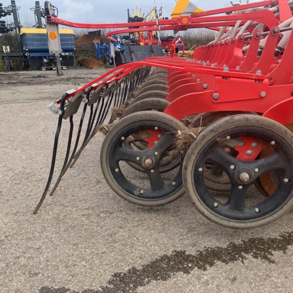 Pottinger Terrasem V6000 Drill For Sale - Image 5