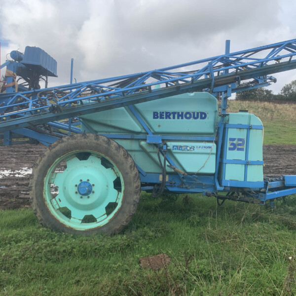 USED Berthoud Major DP Tronic 24 metre Trailed Sprayer - Image 2