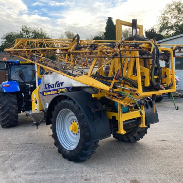 USED Chafer Guardian 3500 24 Metre Trailed Sprayer For Sale - Image 3