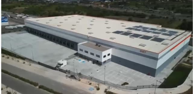 Nave logística en Cheste