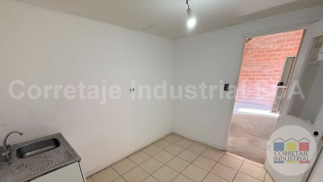 Galpón 19 Centro Industrial Don Carlos - Cocina en primer piso Galpón 19 Centro Industrial Don Carlos - Cocina en primer piso
