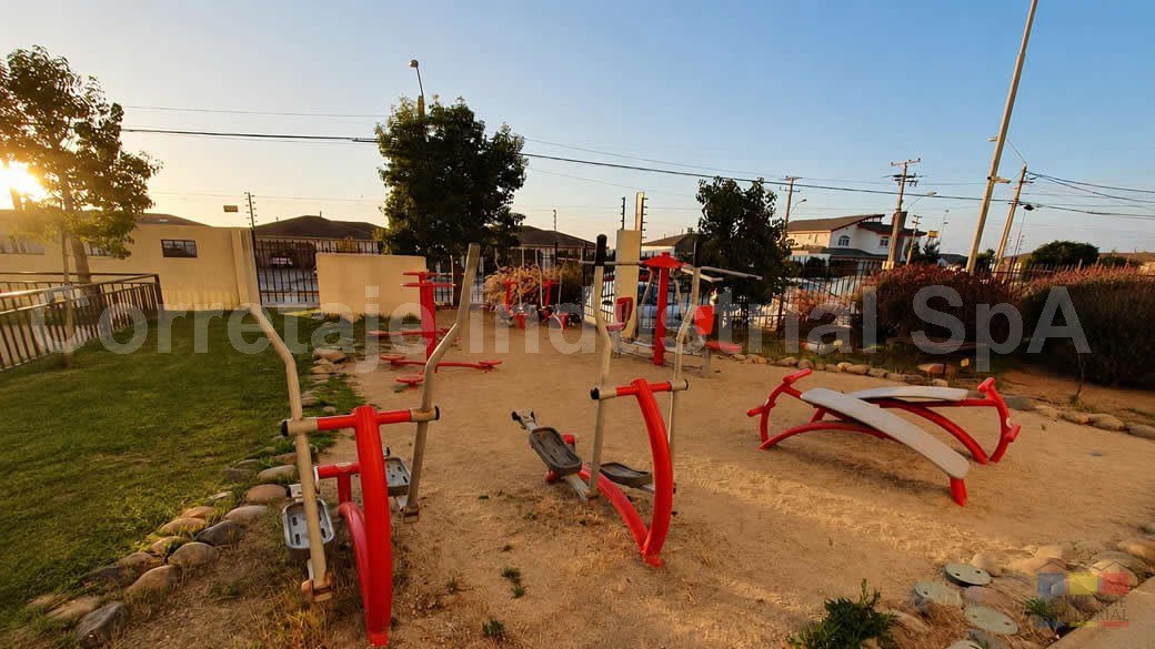 Departamento Juan Godoy Rivera 1307 - Edificio y juegos infantiles Departamento Juan Godoy Rivera 1307 - Edificio y juegos infantiles