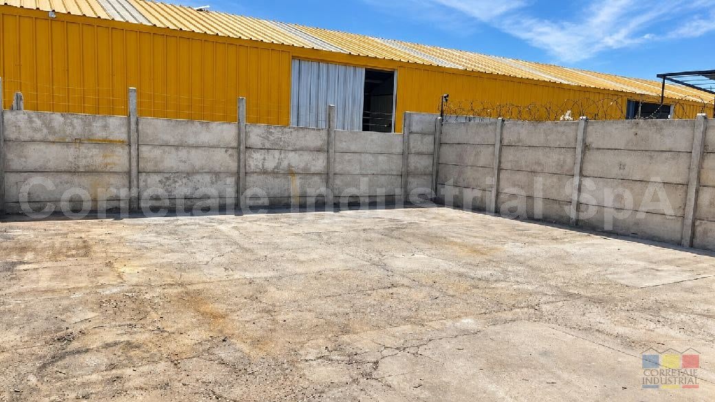 Galpón 16 Centro Industrial Los Talleres - Patio Galpón 16 Centro Industrial Los Talleres - Patio
