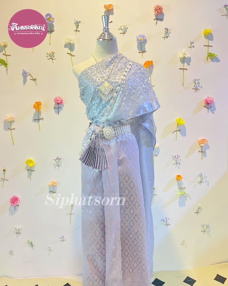 LNA-001 ชุดไทยผู้หญฺิง ชุดไทยสีเทา