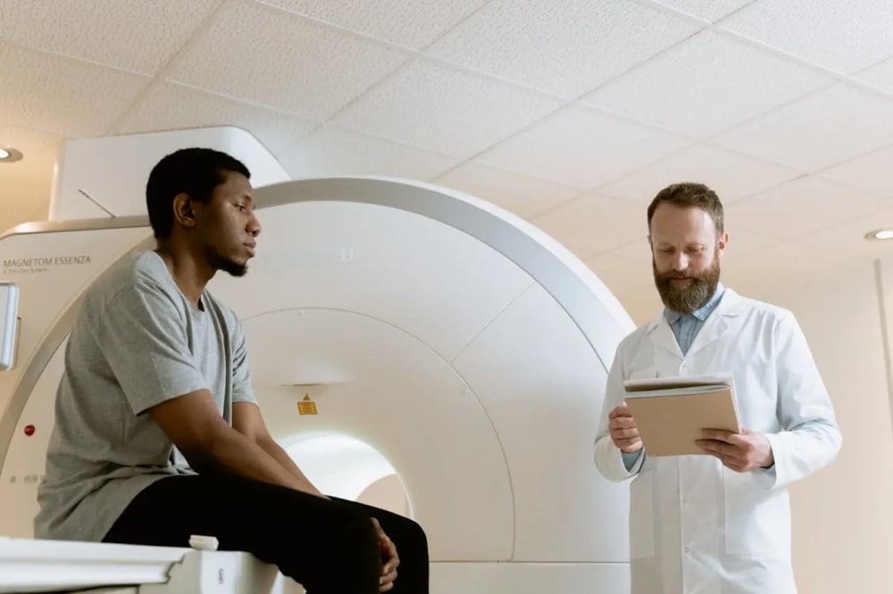 Capsulite rétractile de l'épaule : comprendre le diagnostic par IRM