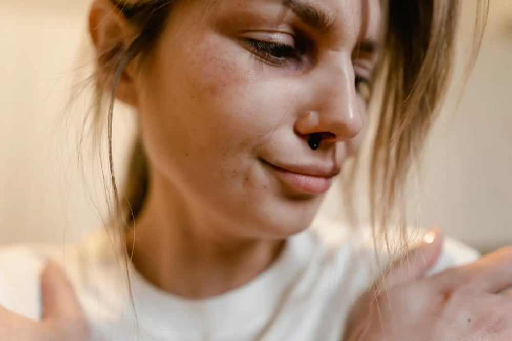 AVC et saignement de nez : comprendre les liens entre ces phénomènes