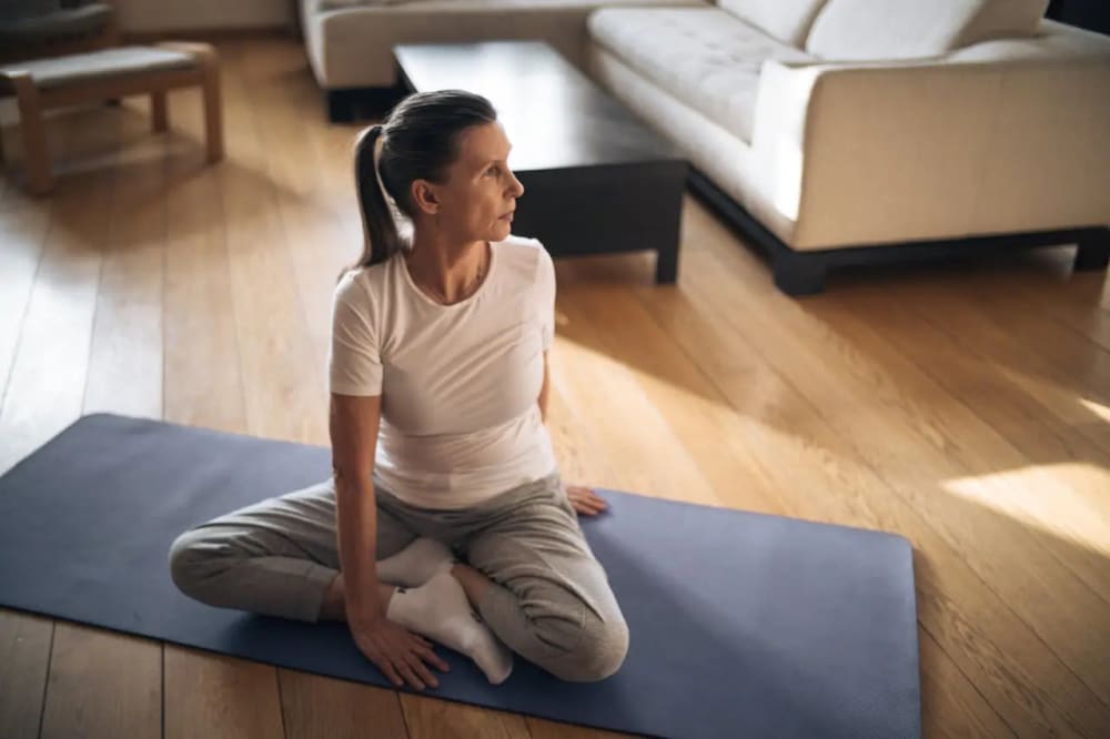 Soigner naturellement une tendinite de la hanche : astuces et conseils