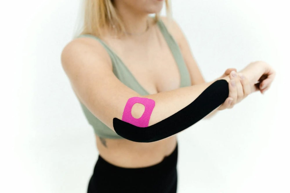 Tendinite du coude : exercices efficaces pour soulager la douleur et renforcer les tendons