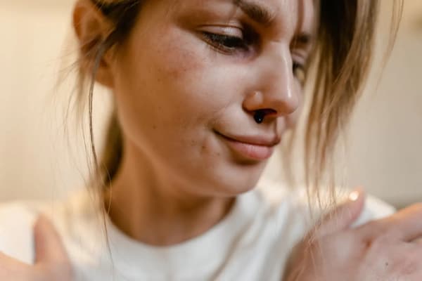 AVC et saignement de nez : comprendre les liens entre ces phénomènes