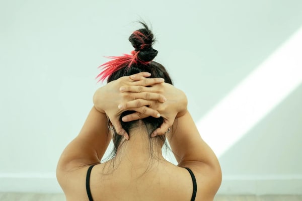 Soulager les douleurs cervicales par des exercices ciblés