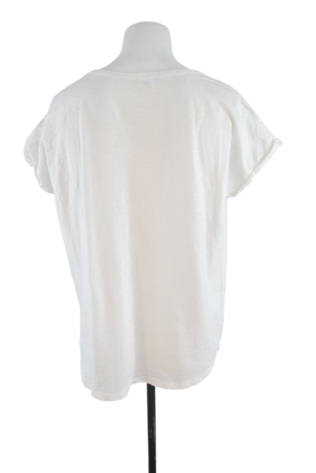 https://res.cloudinary.com/dpsrpmtfs/image/upload/v1755577663/z2abqgmld0065gdzek2z.jpg