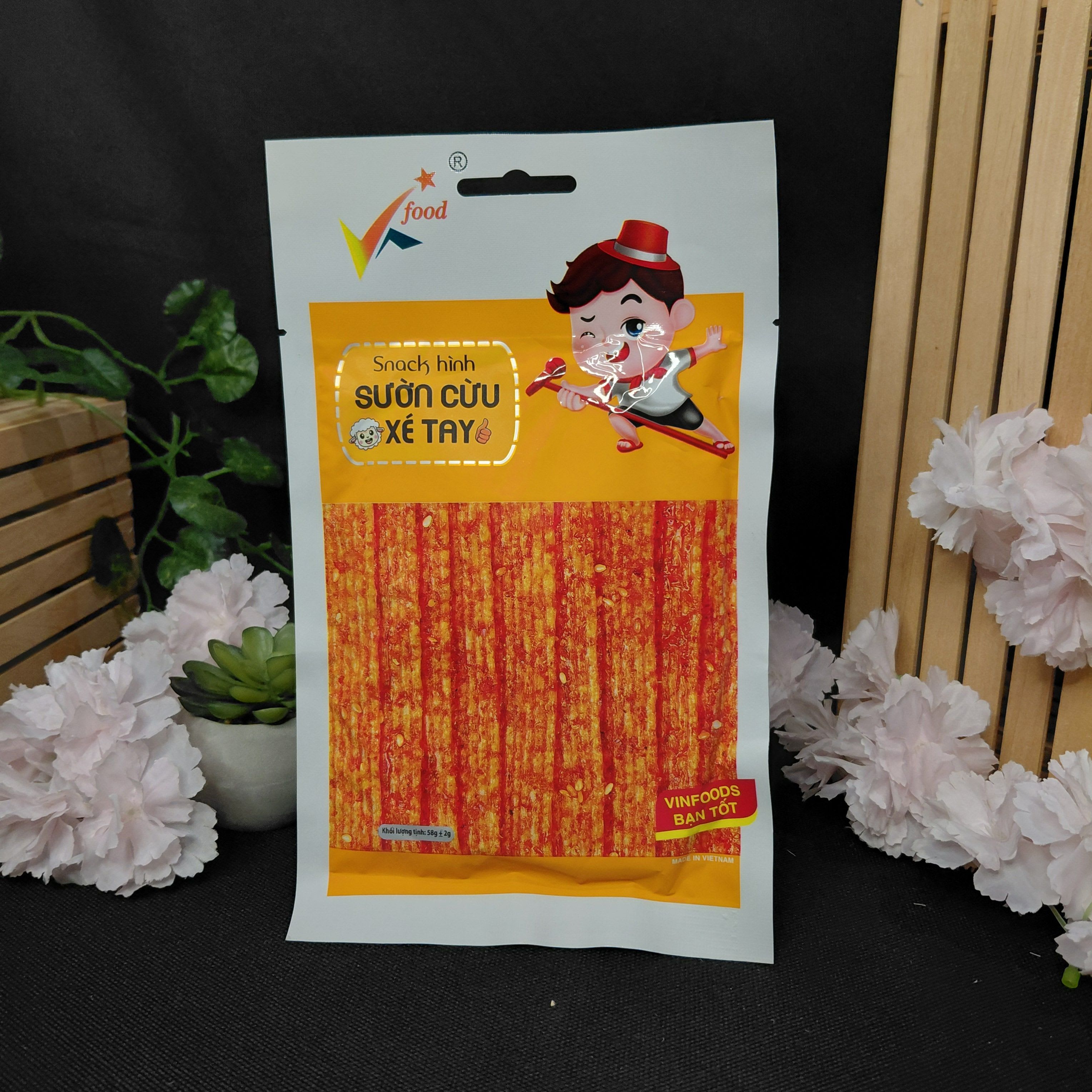 Латяо зі смаком барячих реберець Vfood Snack Sườn Cừu Xé Tay — 58 г