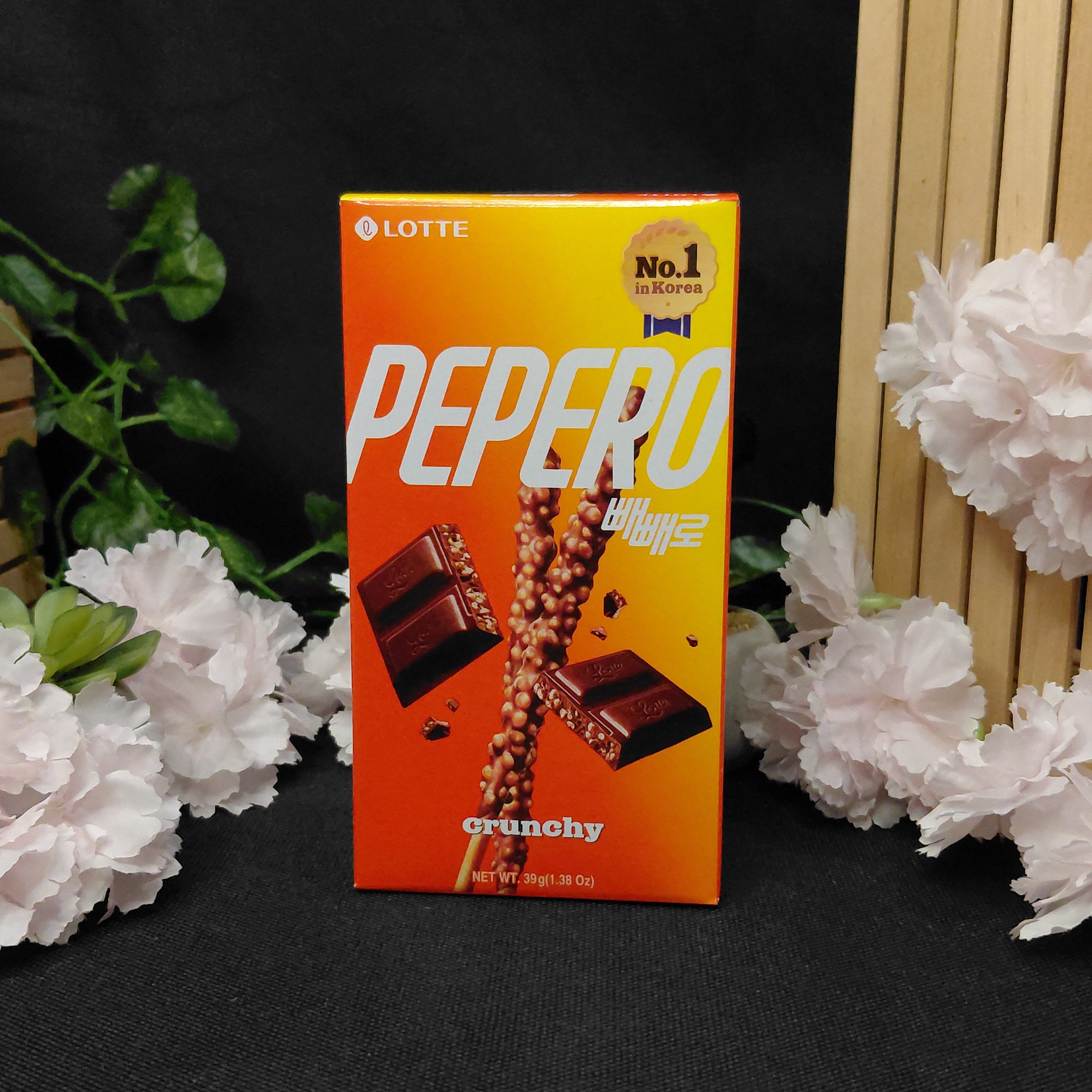 Соломка в молочному шоколаді з хрустким рису Lotte Pepero Crunchy — 39 г